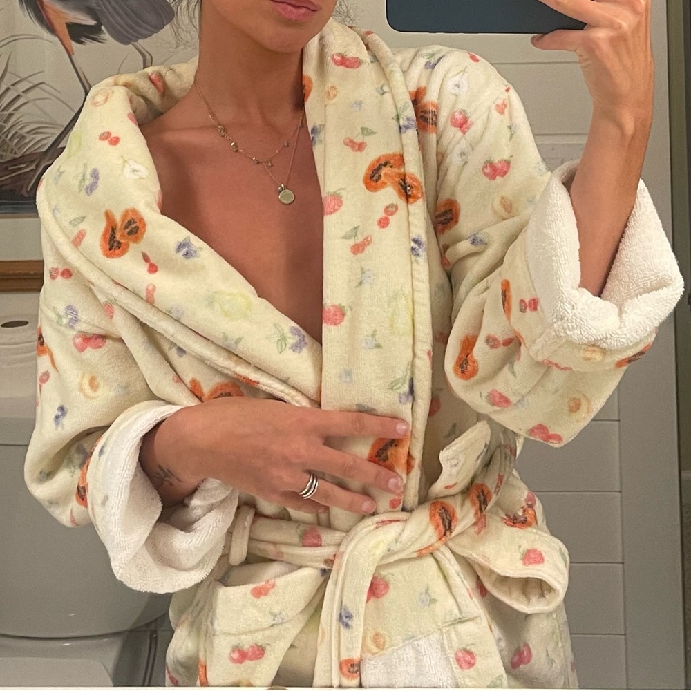 Dgerf Avenue fruit robe